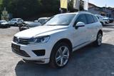 Volkswagen Touareg V6 TDI Terrain Tech 4Motion "R-LINE" - Volkswagen Touareg: V6 TDI R Line