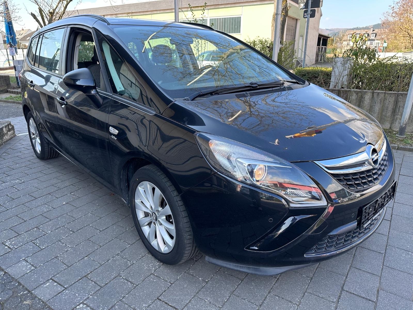Opel Zafira C Tourer 1,4T Klimaaut.°SH°Alu 17°Dellen
