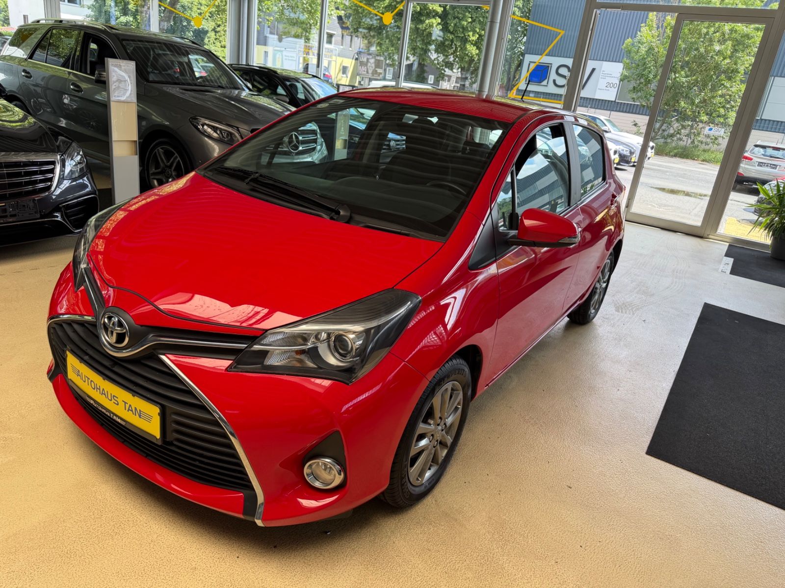 Fahrzeugabbildung Toyota Yaris *Rückfahrkamera*