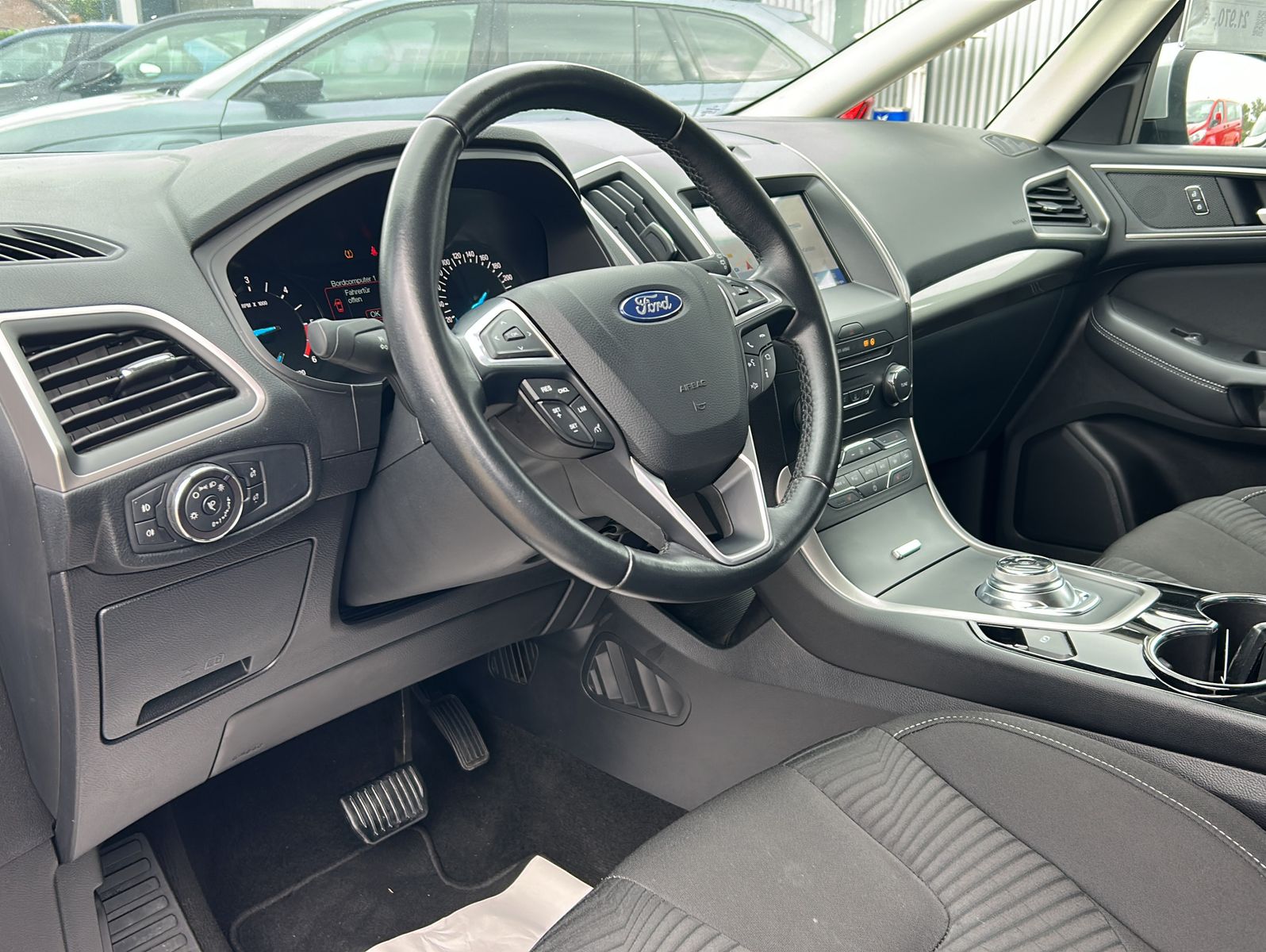 Fahrzeugabbildung Ford S-MAX 2,0 EcoBlue. Aut. TREND