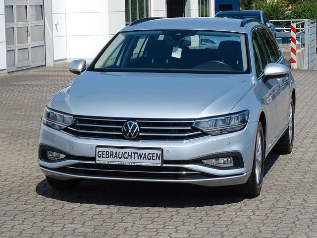 Passat Variant 1.5 TSI Business - LED / Navi