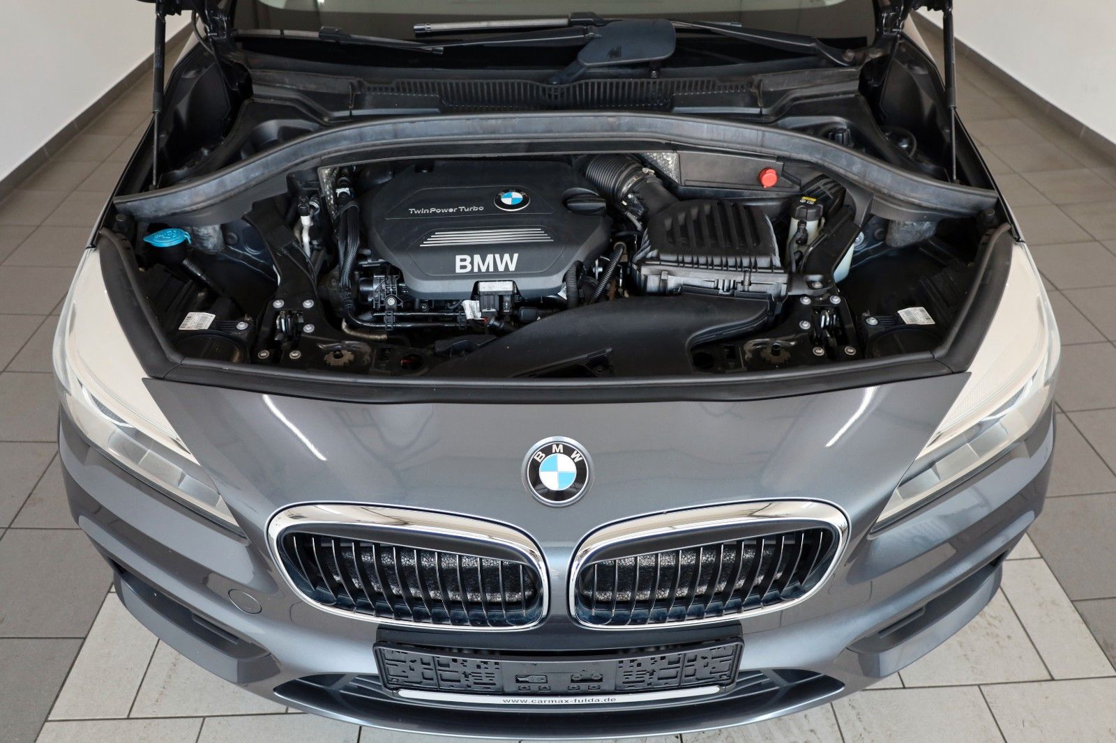 Fahrzeugabbildung BMW 218dA Active Tourer  Navi,LED,SH,PDC,SR+WR