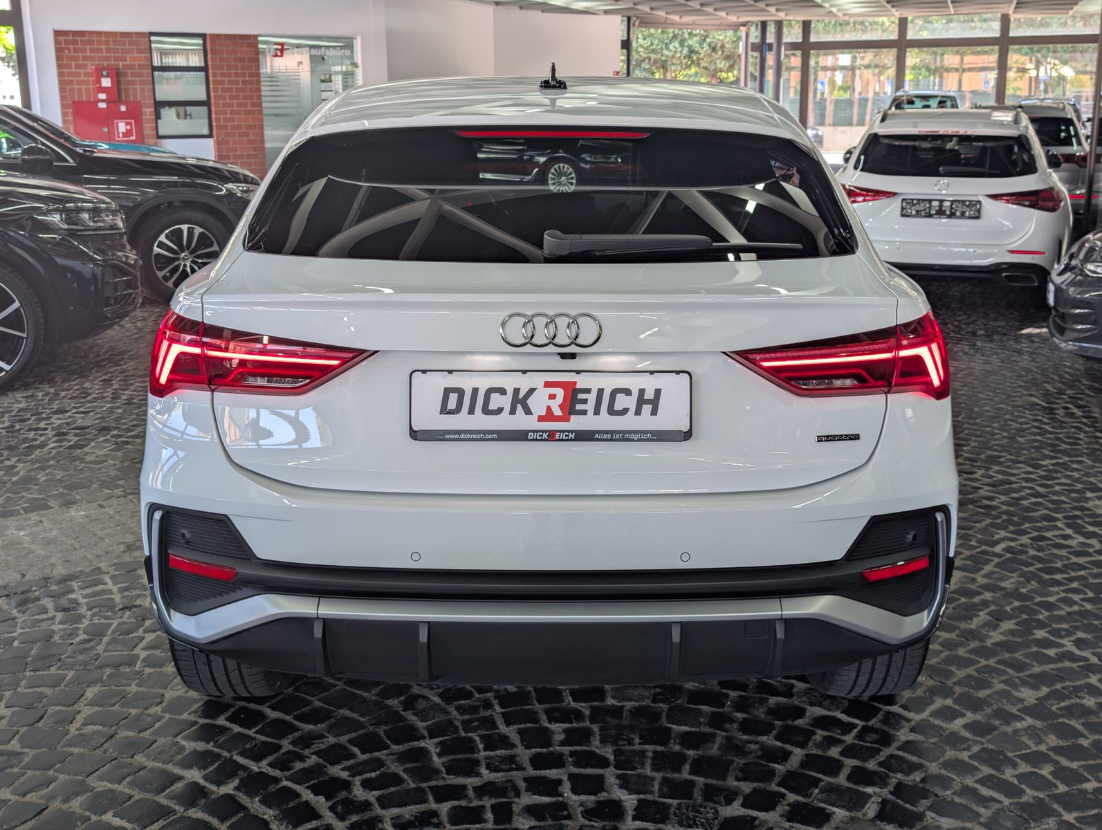 Fahrzeugabbildung Audi Q3 Sportback 40 TDI 3x S line LEDER ACC AHK 360°