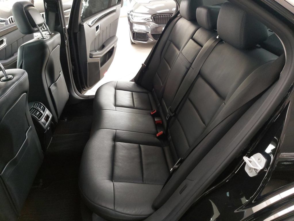 Mercedes-Benz E 300 CDI AVANTGARD LEDER TOTW KAMERA COMAND AHK
