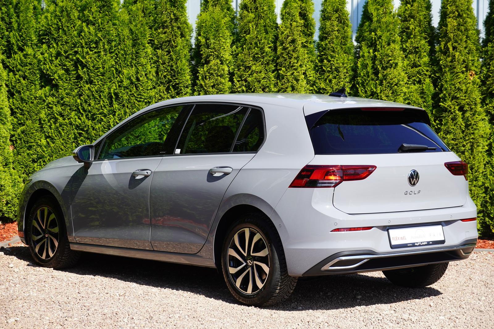 Volkswagen Golf VIII 1.5 TSI Active LED ACC Standheizung, миниатюра 3
