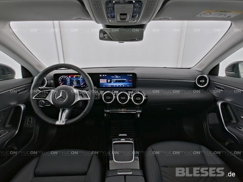 MERCEDES-BENZ CLA 180 – Bild 8