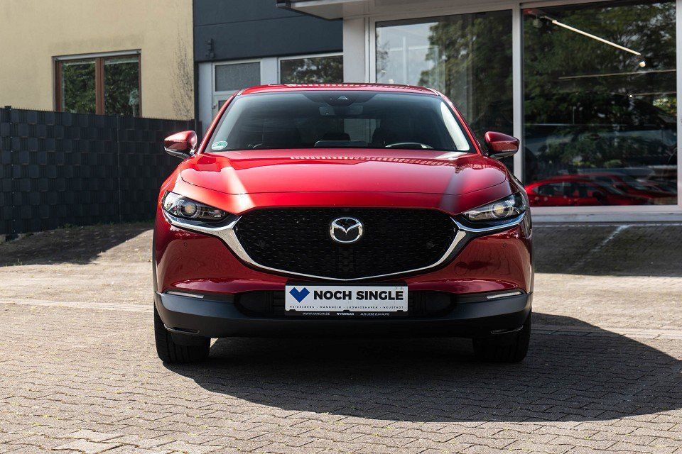Fahrzeugabbildung Mazda CX-30 X 2.0i 186PS AWD A/T SELECTION DES-P PRE-P
