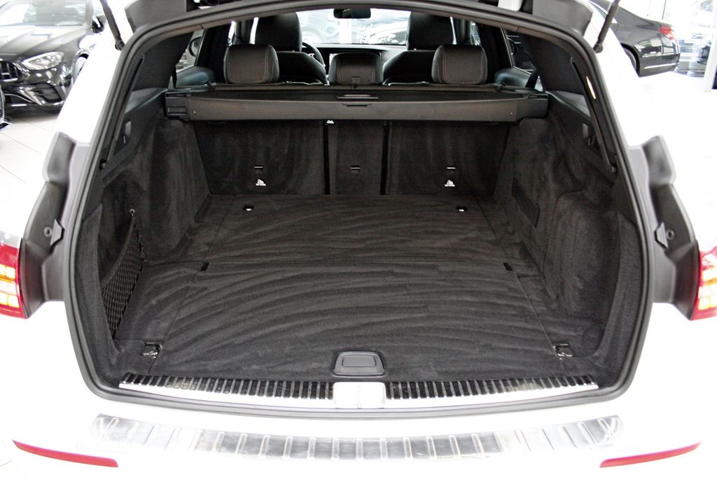 Mercedes-Benz E 220 d T 4M AMG TOTW KAMERA AHK NETTO 30.800