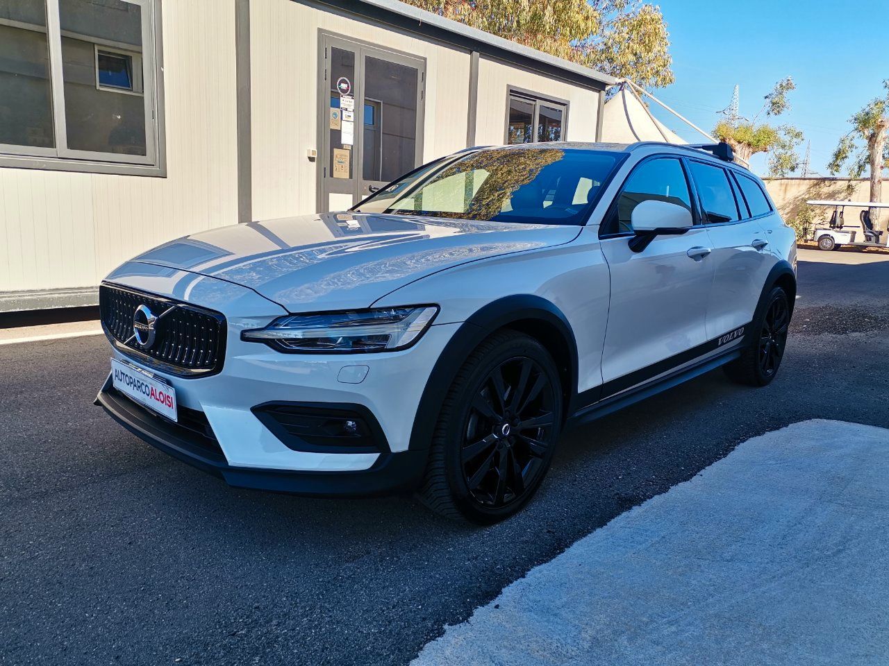 Volvo V60 Cross Country 2.0 d4 Business Plus awd