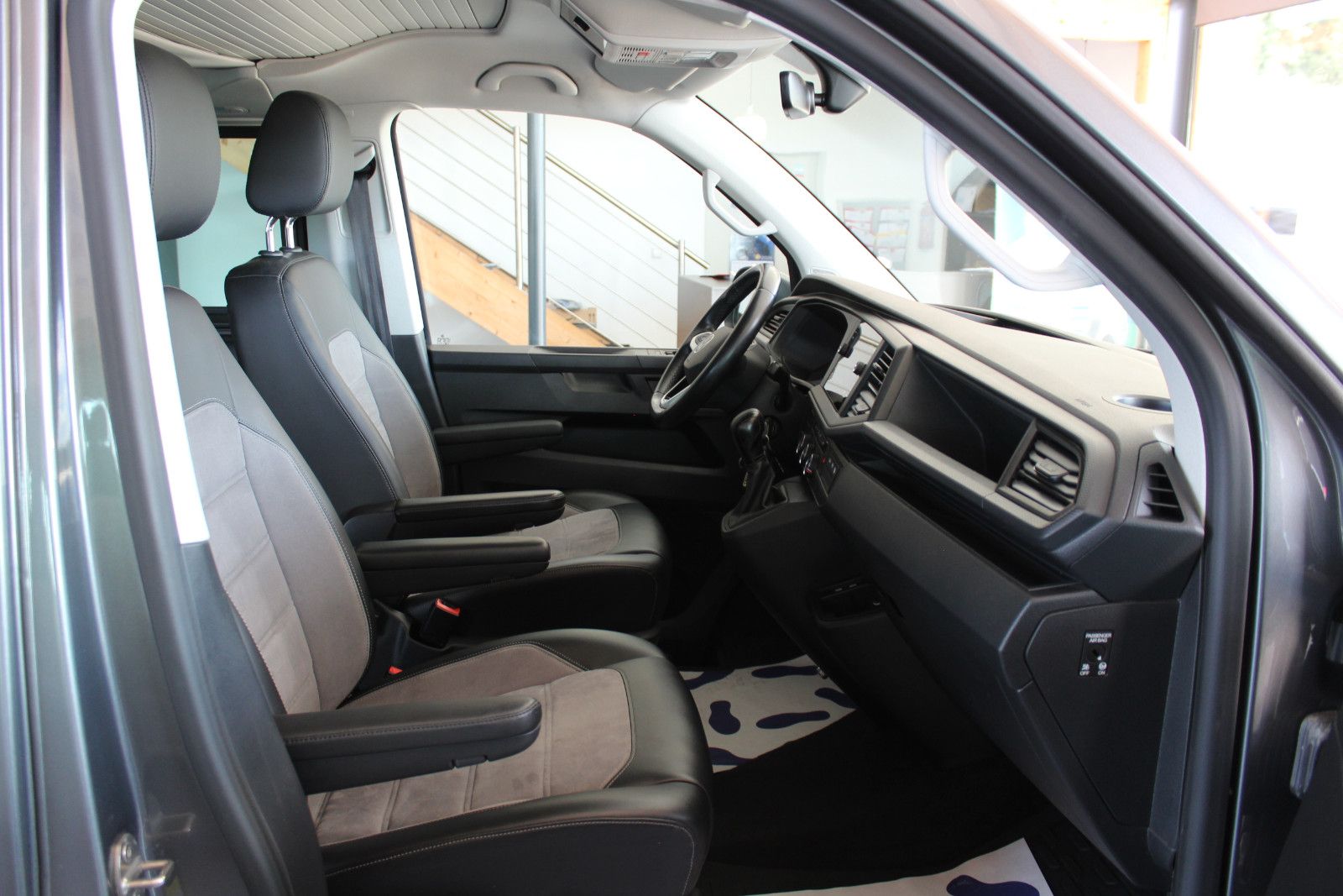 Volkswagen T6.1 California 2.0 TDI DSG Beach Tour FWD foto 10