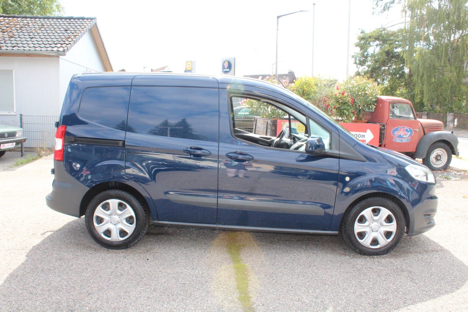 Tourneo Courier 1,0L Ecobooster, Wenig Km!!