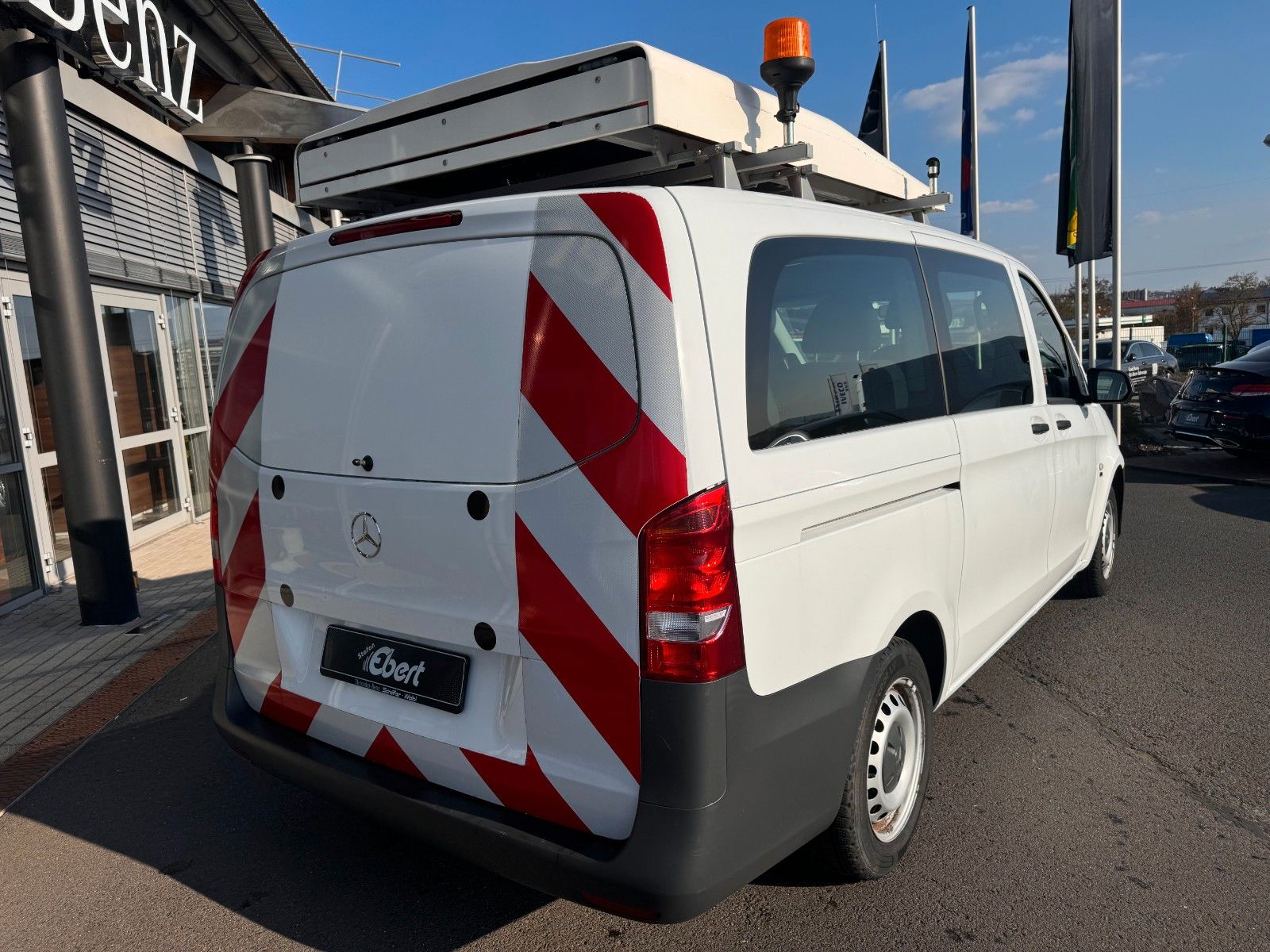 Fahrzeugabbildung Mercedes-Benz Vito 111 CDI Tourer Begleitfahrzeug BF3+ / WVZ