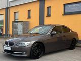 BMW 330i Coupe *2.Hand+S-Dach+Navi+PDC+Bi-Xenon+H&K* - BMW 330: Coupé, 330d