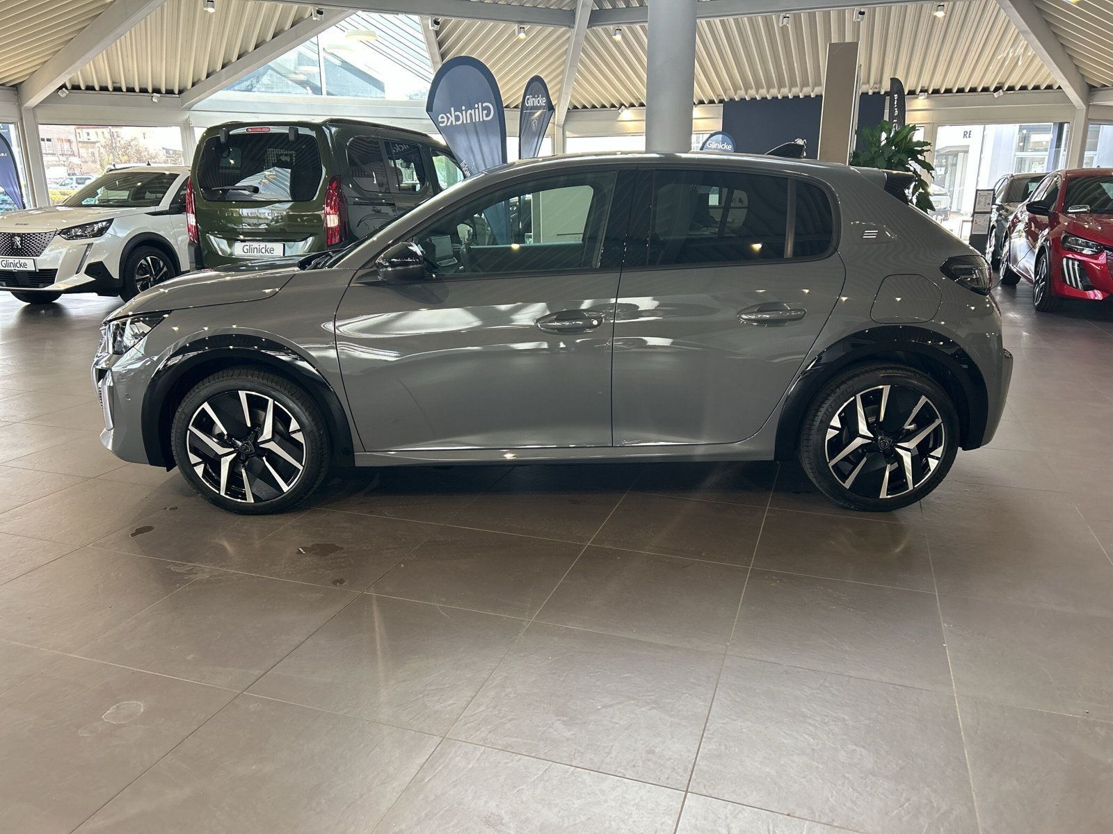 Peugeot 208 - Bild 3