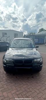 BMW X3 2.5i - - BMW X3 aus 2004: 2.5