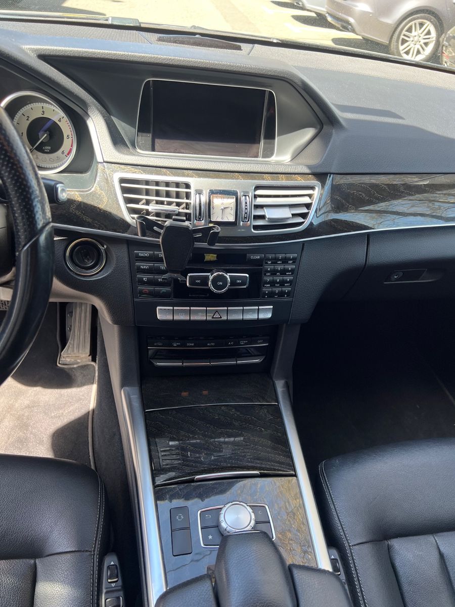 Fahrzeugabbildung Mercedes-Benz E 350 E T-Modell E 350 BlueTec 4Matic