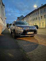 Mitsubishi Outlander 2018 Automatic 7- Sitzen - Mitsubishi Outlander in Wuppertal