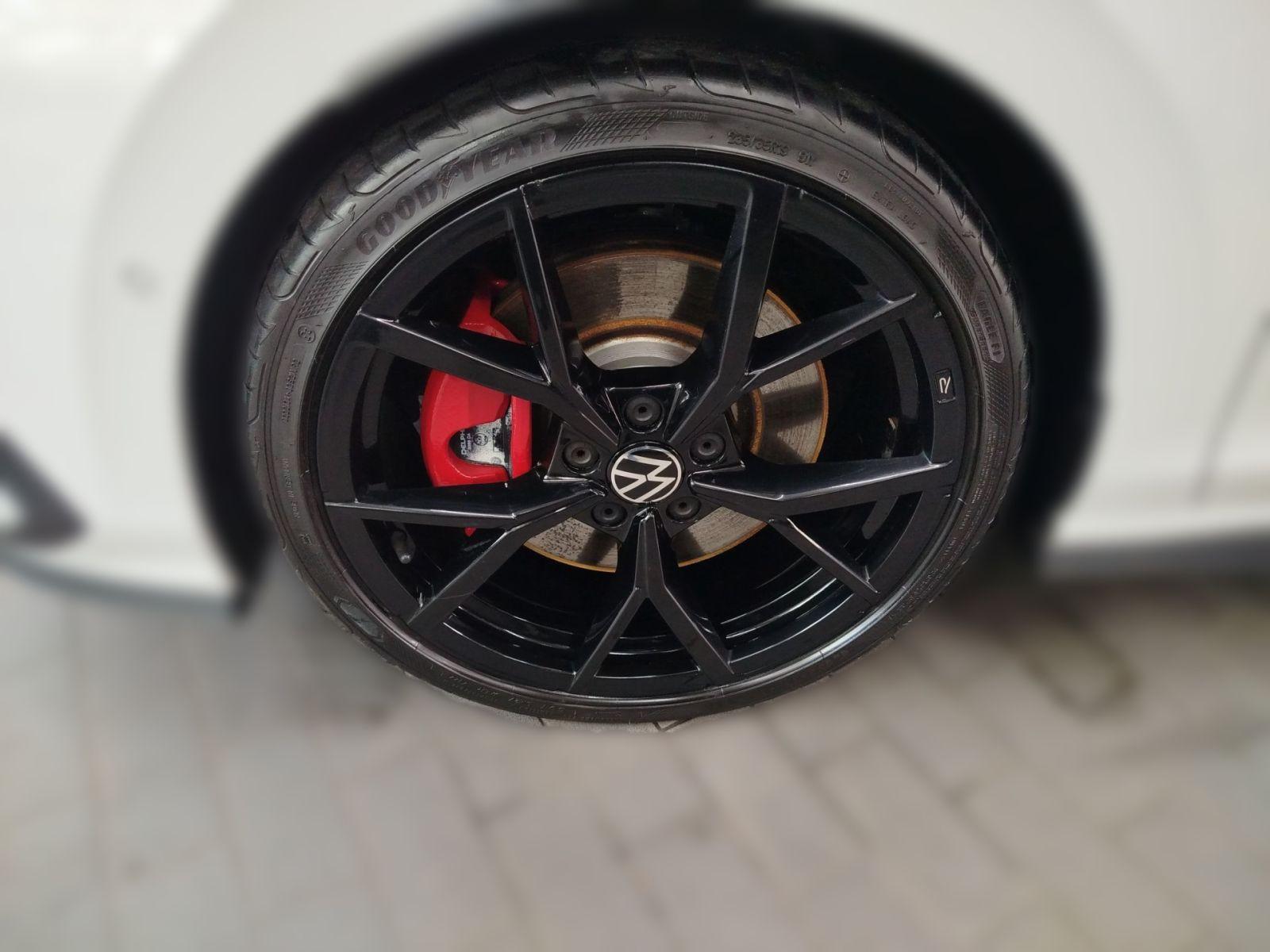 Volkswagen Golf VIII 2.0 TSI DSG GTI Navi IQ.Light DCC DAB+