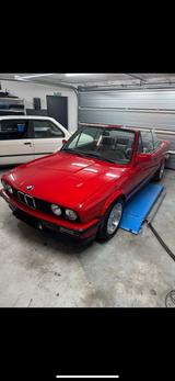 BMW E30 Cabrio 320i - BMW 320 aus 1990: 320i