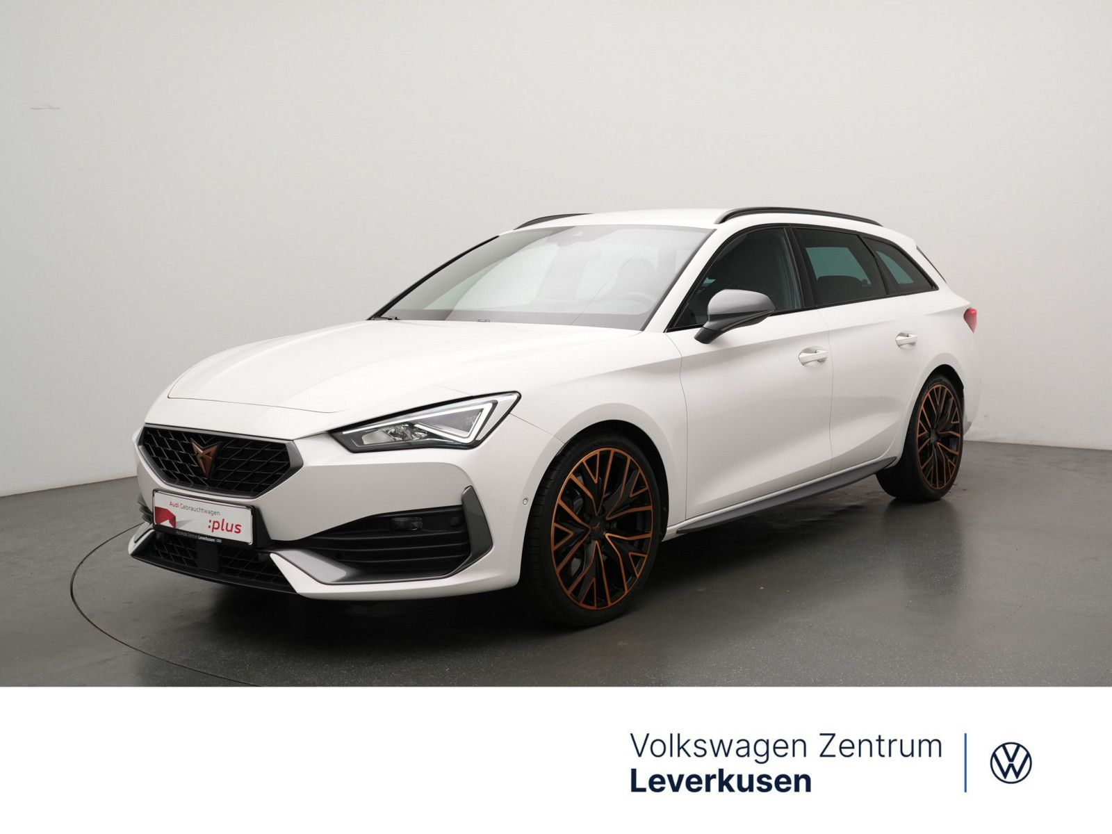 Cupra Leon ST VZ DSG LEDER DCC LED KAM ACC PDC NAVI