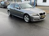 BMW 318 Baureihe 3 Lim. 318d - BMW 318 aus 2011: 318d