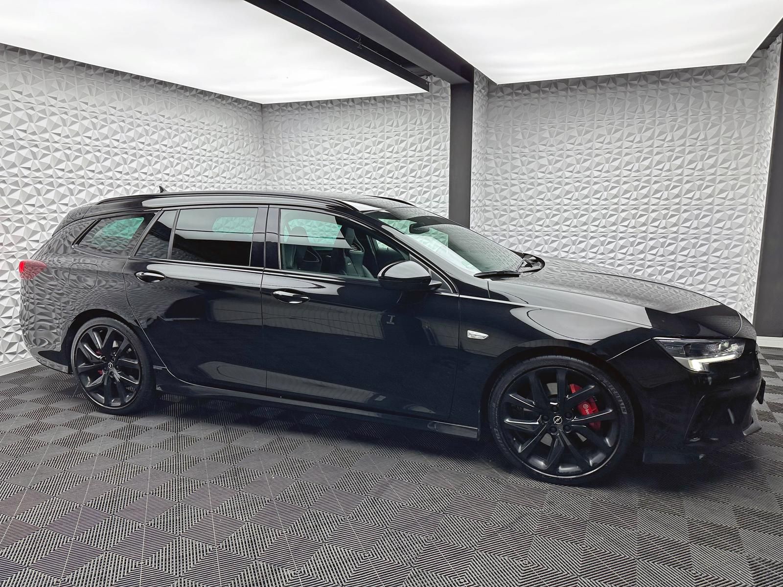 Fahrzeugabbildung Opel INSIGNIA 2.0 GSI 4x4 OPC/BOSE/PANO/AHK/RCAM/HUD