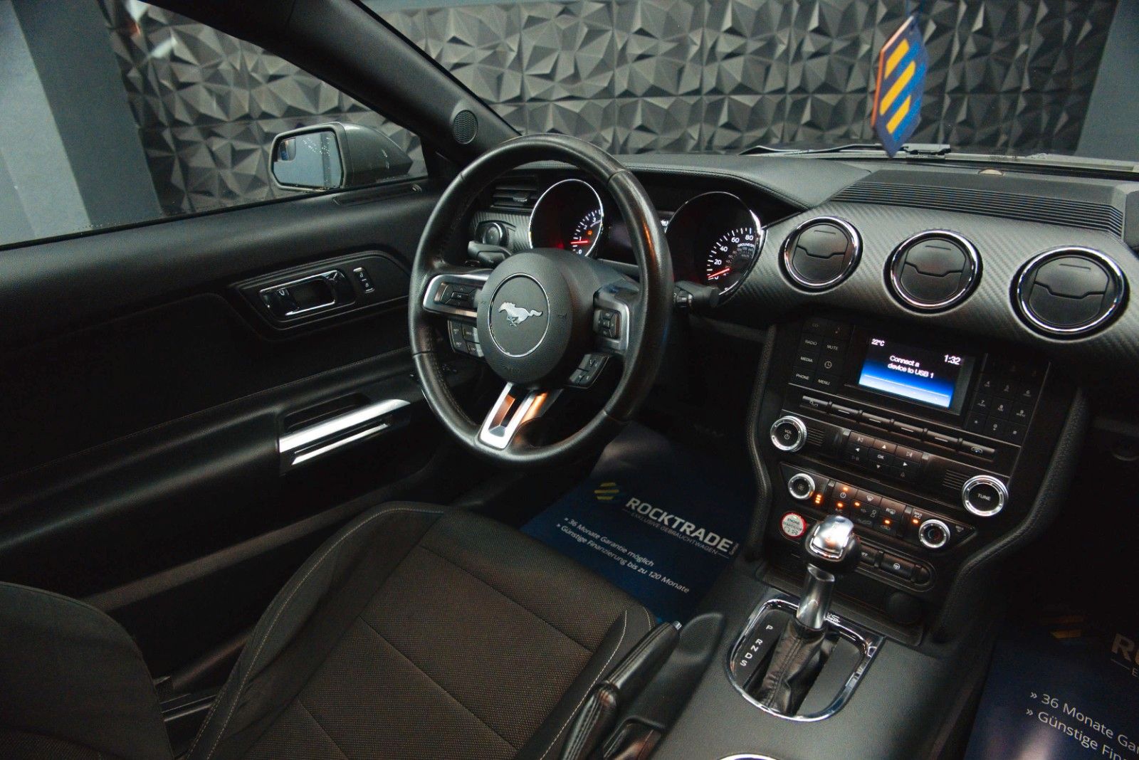 Fahrzeugabbildung Ford Mustang 3.7 V6 GT Coupe 19Zoll | Xenon | Kamera