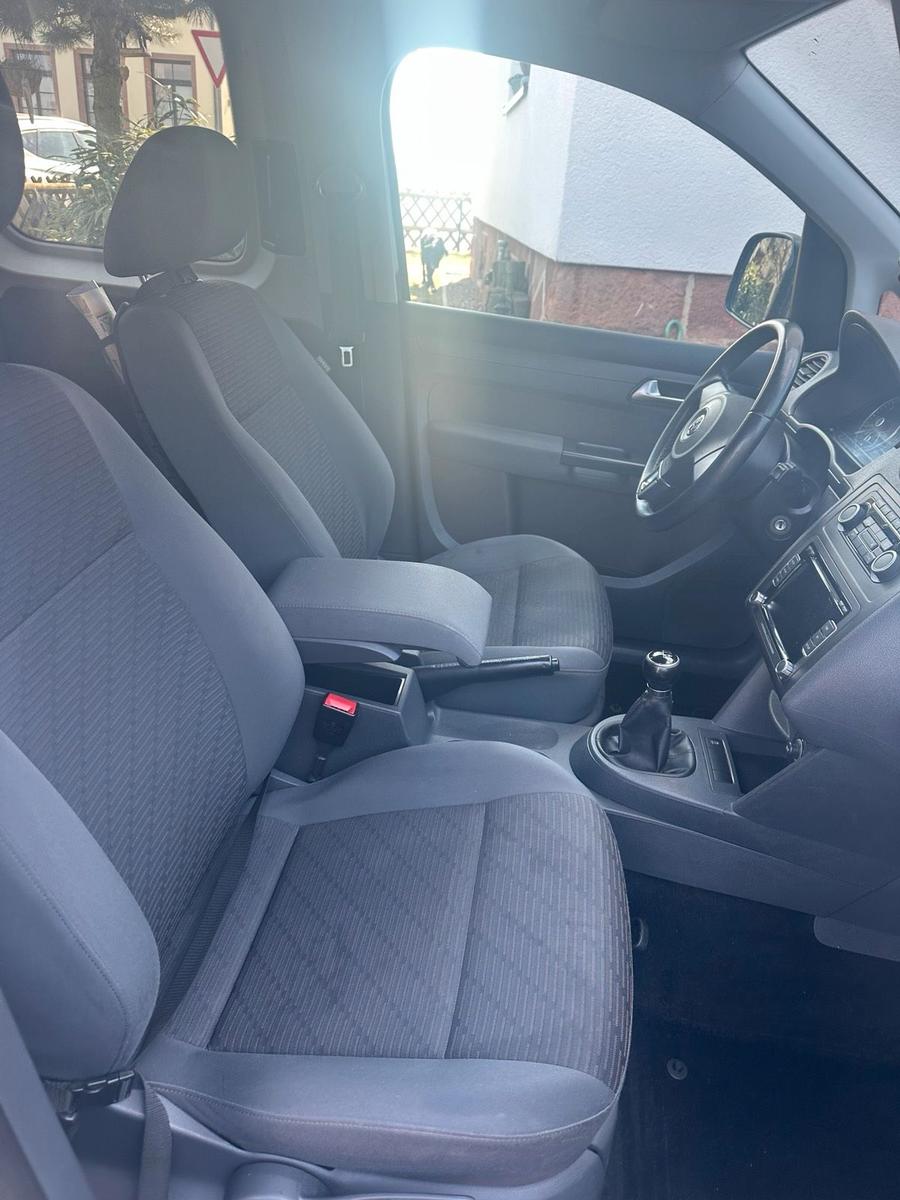 Volkswagen Caddy 2012 — photo 5