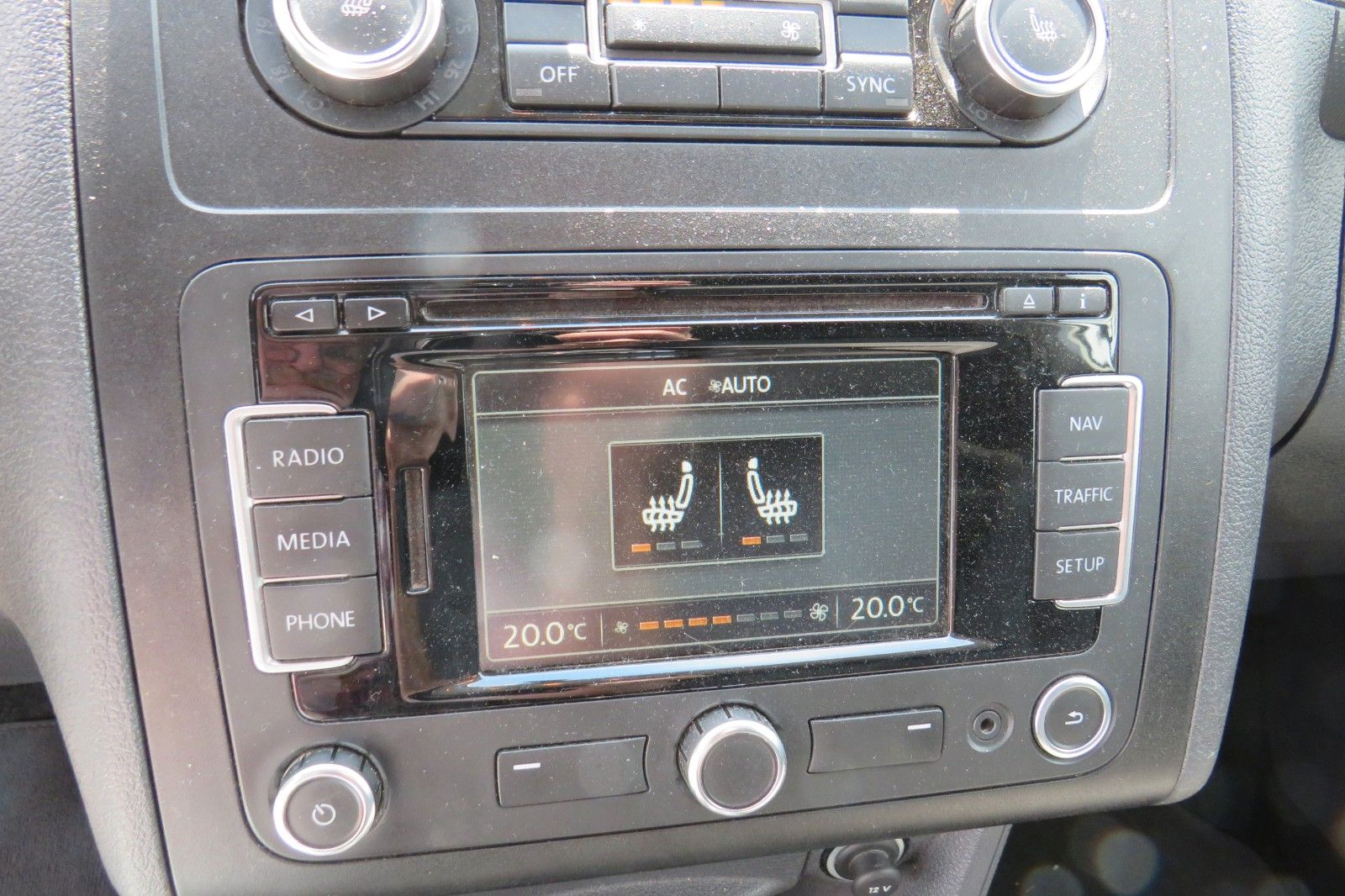 Fahrzeugabbildung Volkswagen Caddy TDI WoMo KLIMA GRA AHK NAVI