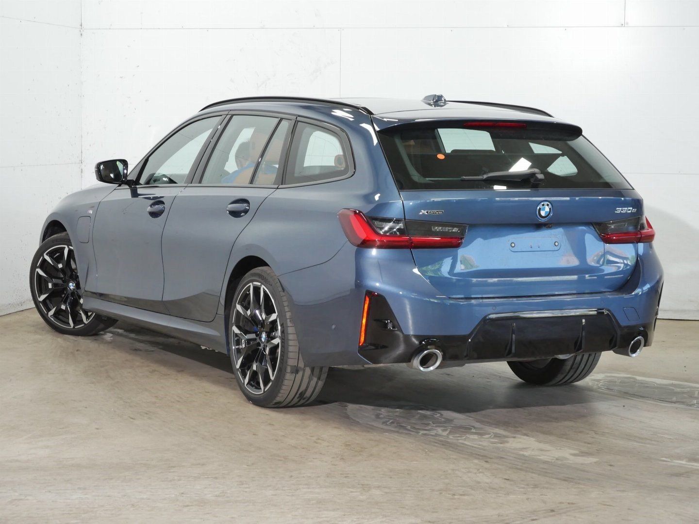 BMW 330 - Bild 4