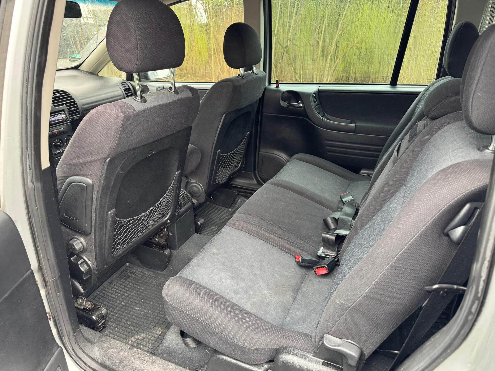 Fahrzeugabbildung Opel ZAFIRA 1.6 ELEGANCE/AHK/8-FACH/TÜV NEU!