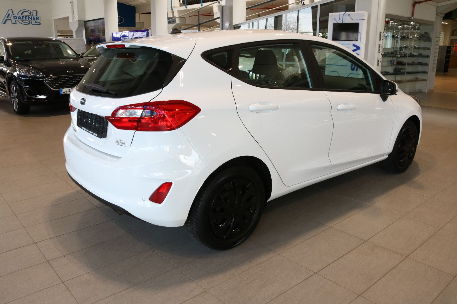 Fahrzeugabbildung Ford Fiesta Cool & Connect  Winterpaket/PDC/Klima
