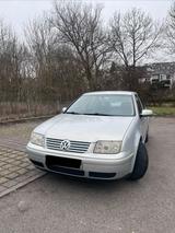 Volkswagen VW Bora 1.6l mit Automatikgetriebe - Volkswagen Bora in Stuttgart