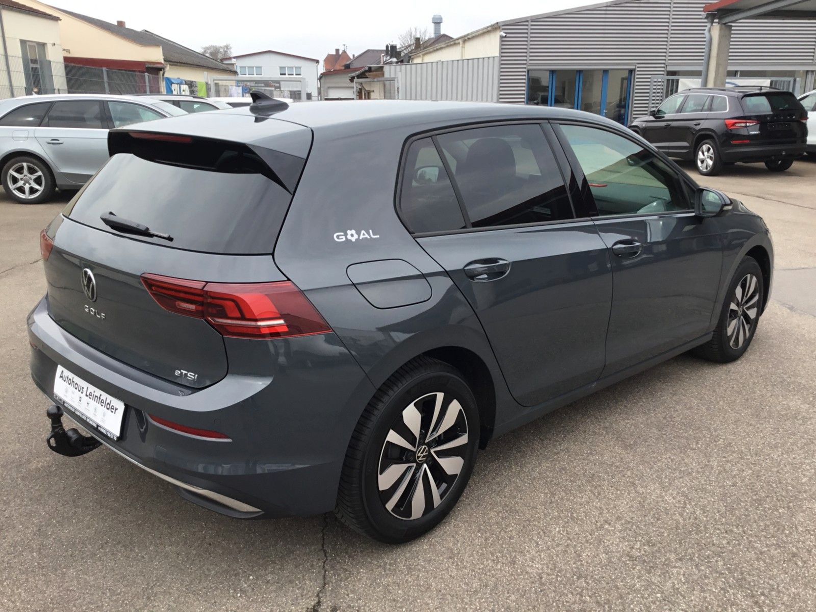 Fahrzeugabbildung Volkswagen Golf 1.5 eTSI DSG Goal+AHK+LED+Kamera+AppConnect