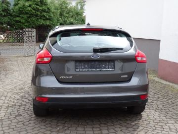 Ford Focus - 8