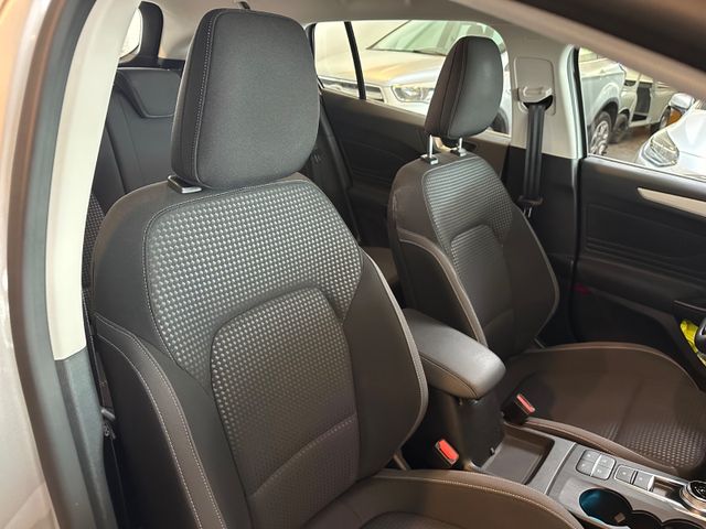 Fahrzeugabbildung Ford Focus Turnier Cool & Connect*RFK*SHZ*SPURH.*1.HD