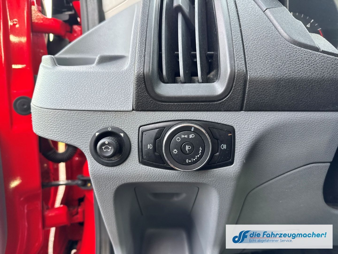 Fahrzeugabbildung Ford Transit Kombi 350 L3 Trend StandHZG *8431