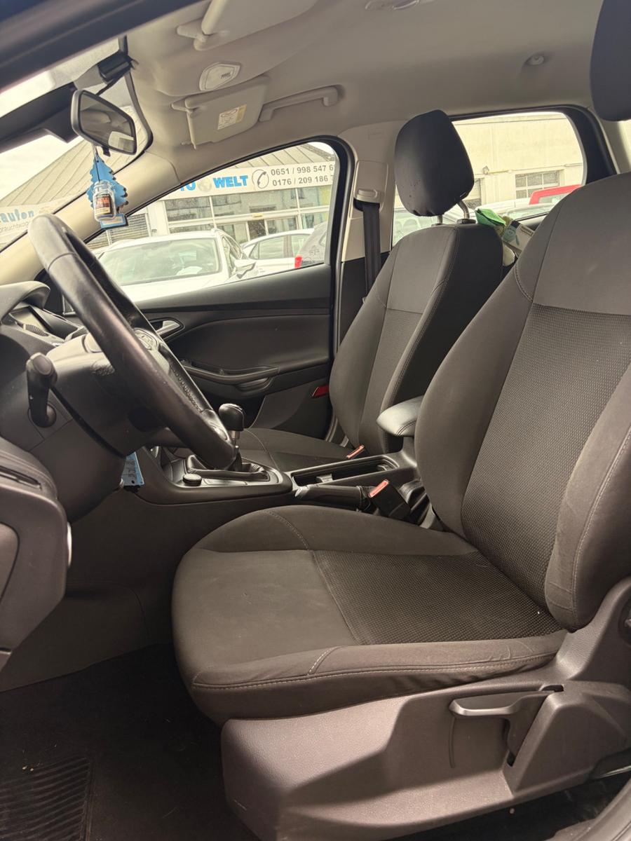 Ford Focus 2015 — photo 9