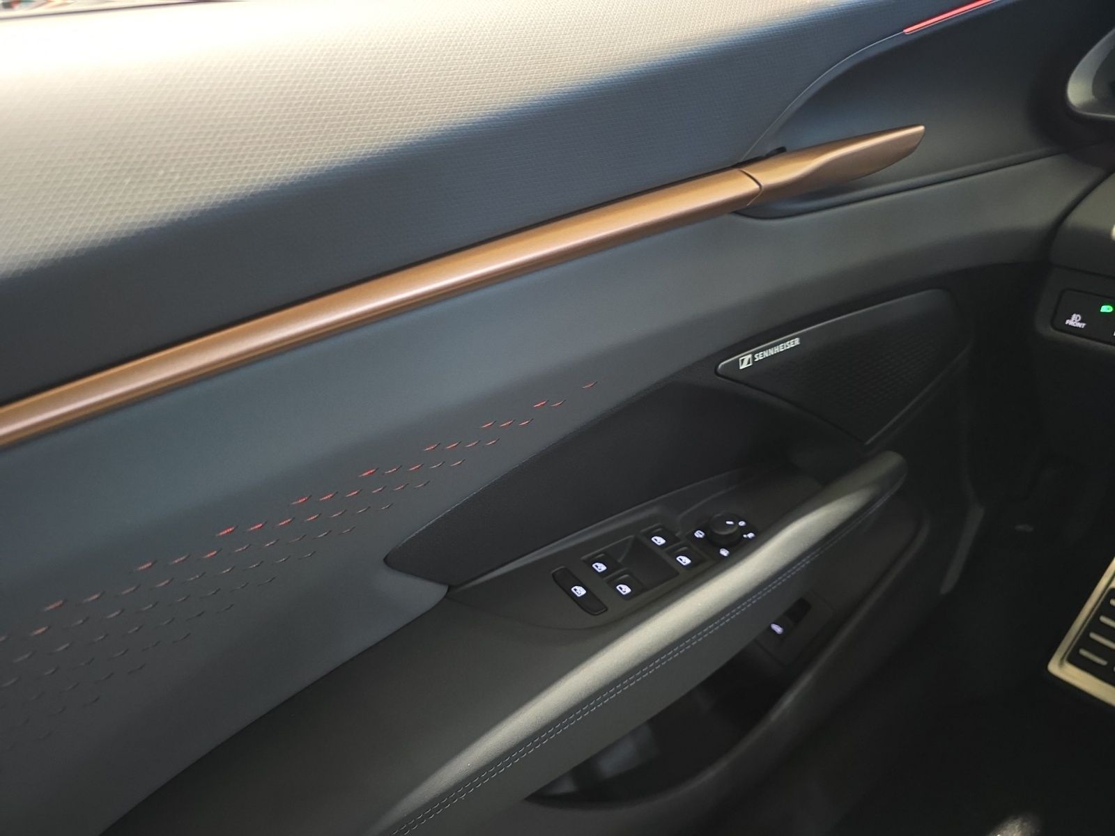 Fahrzeugabbildung CUPRA Terramar 2.0 TSI DSG 4Drive America's Cup Limite