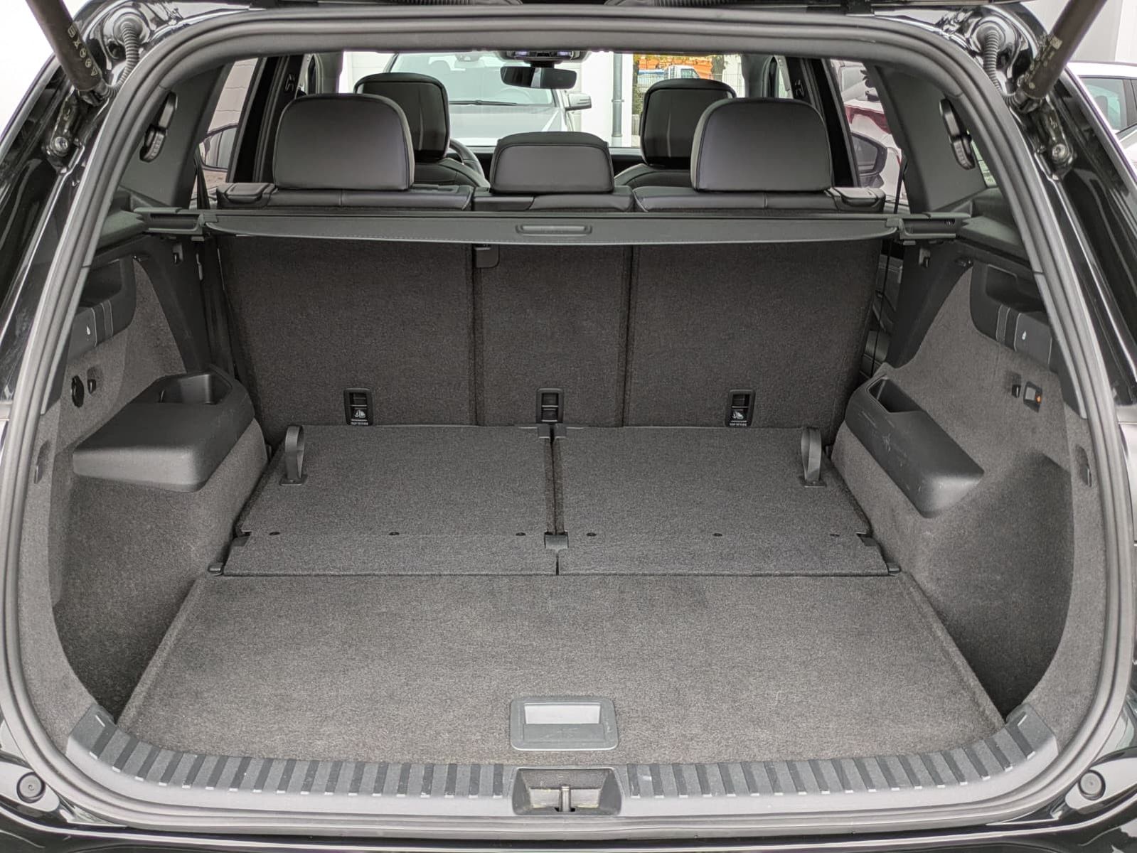 Fahrzeugabbildung Volkswagen Tayron 2.0 TDI 4M R-Line 7S*LEDER*PANO*HUD*AHK