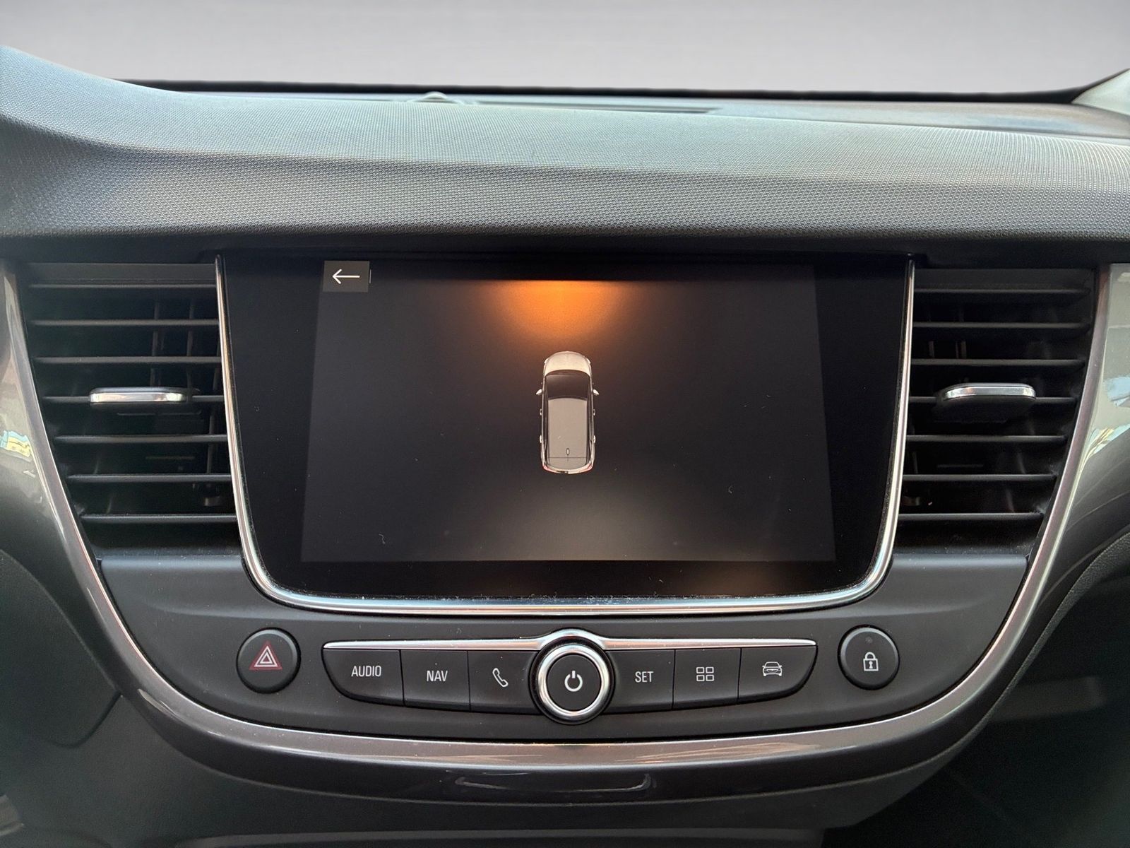 Fahrzeugabbildung Opel Crossland 1.2 Turbo Innovation Navi,SHZ,PDC,LM