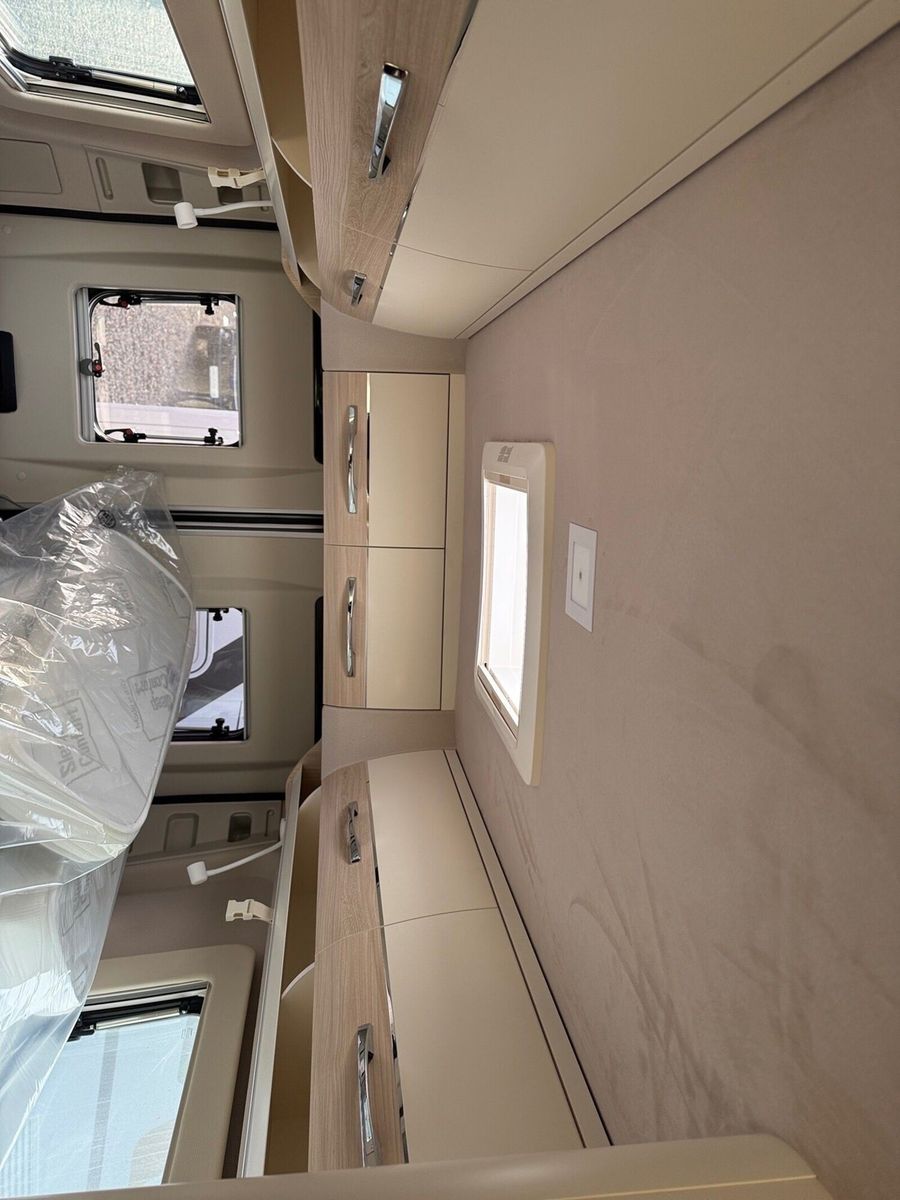 Fahrzeugabbildung Eura Mobil Van V 635 EB Alufelge, Keyless Entry, RFK, Radio