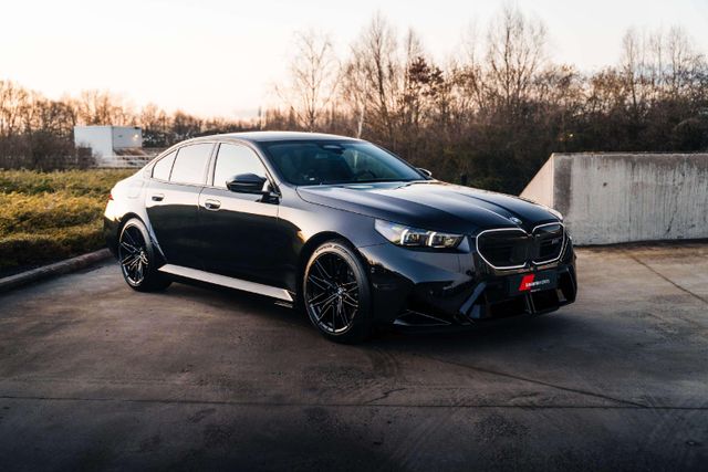 BMW M5 G90 / Shadow Line / Carbon / Pano