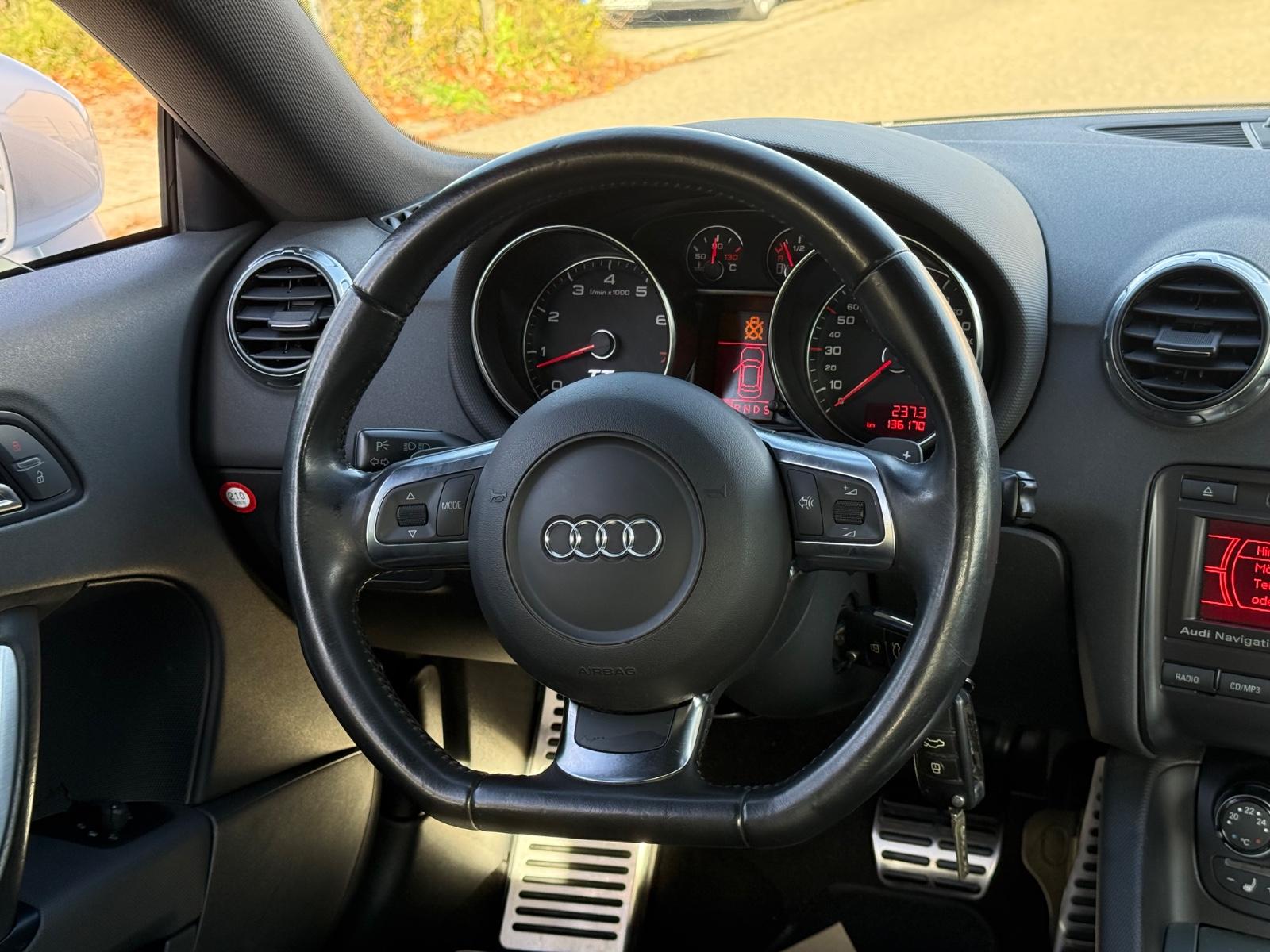 Audi TT Coupé 3.2 V6 250ch - 2ème main - Entretien Audi - Alcantara - Xénon