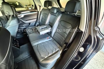 Volkswagen Touareg - 12