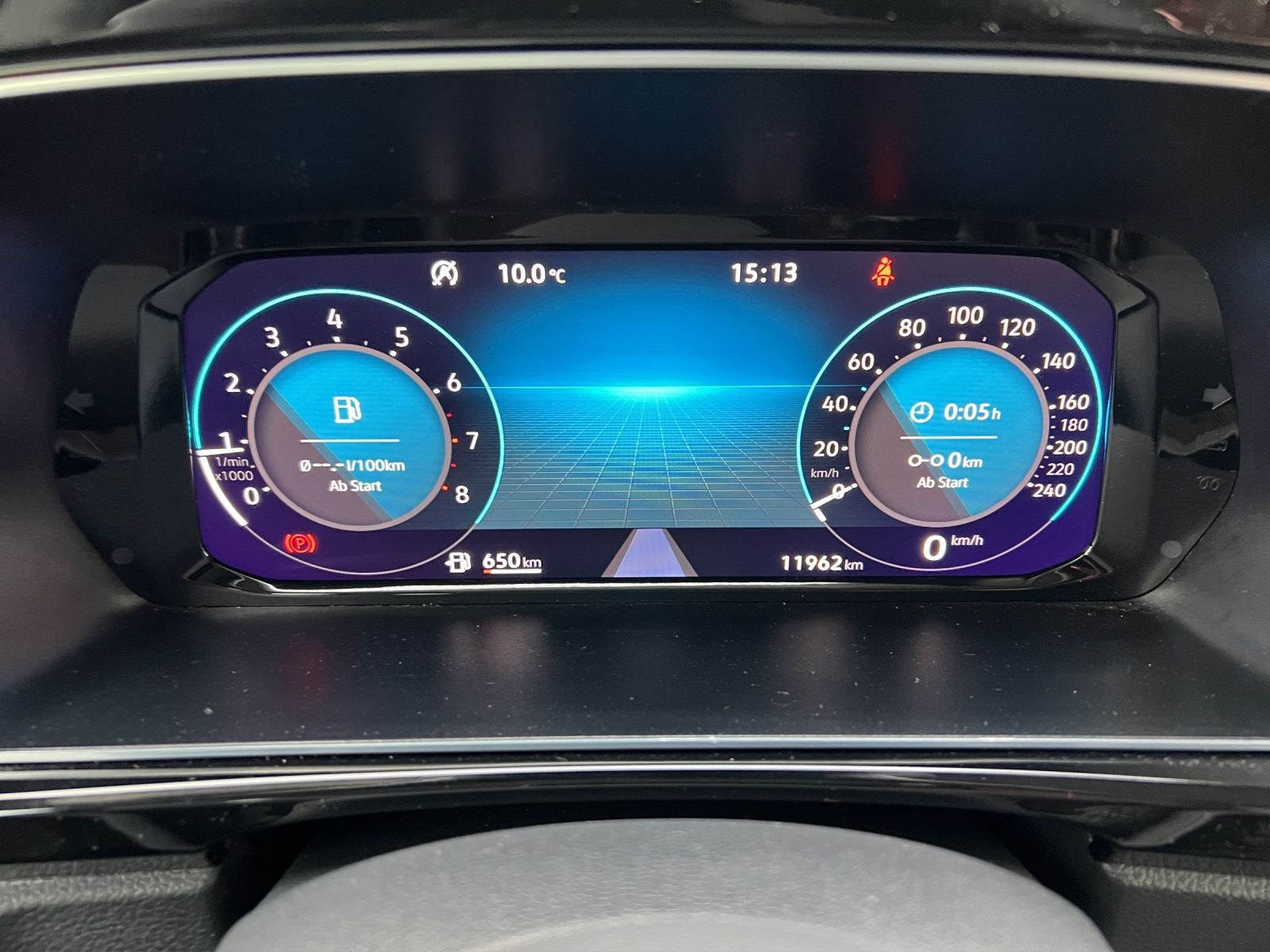 Fahrzeugabbildung Volkswagen Caddy TSI Style Maxi LED AHK STH NAVI