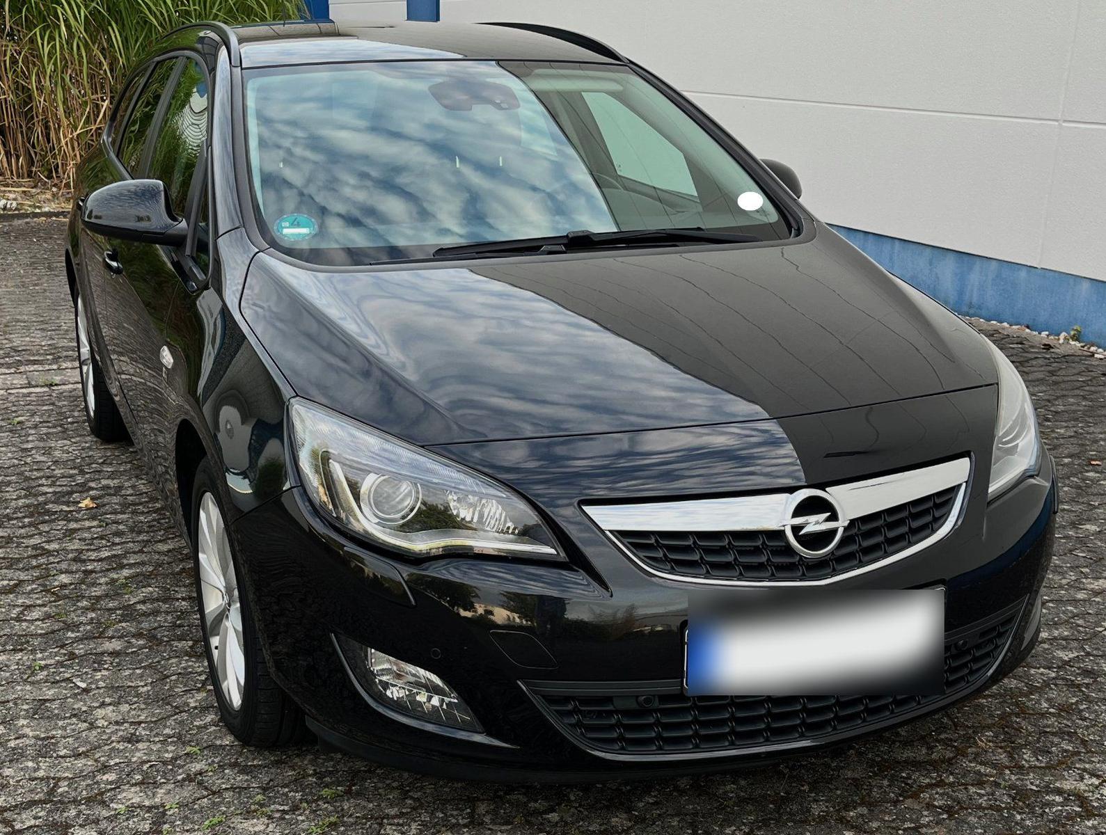 Opel Astra, 2012