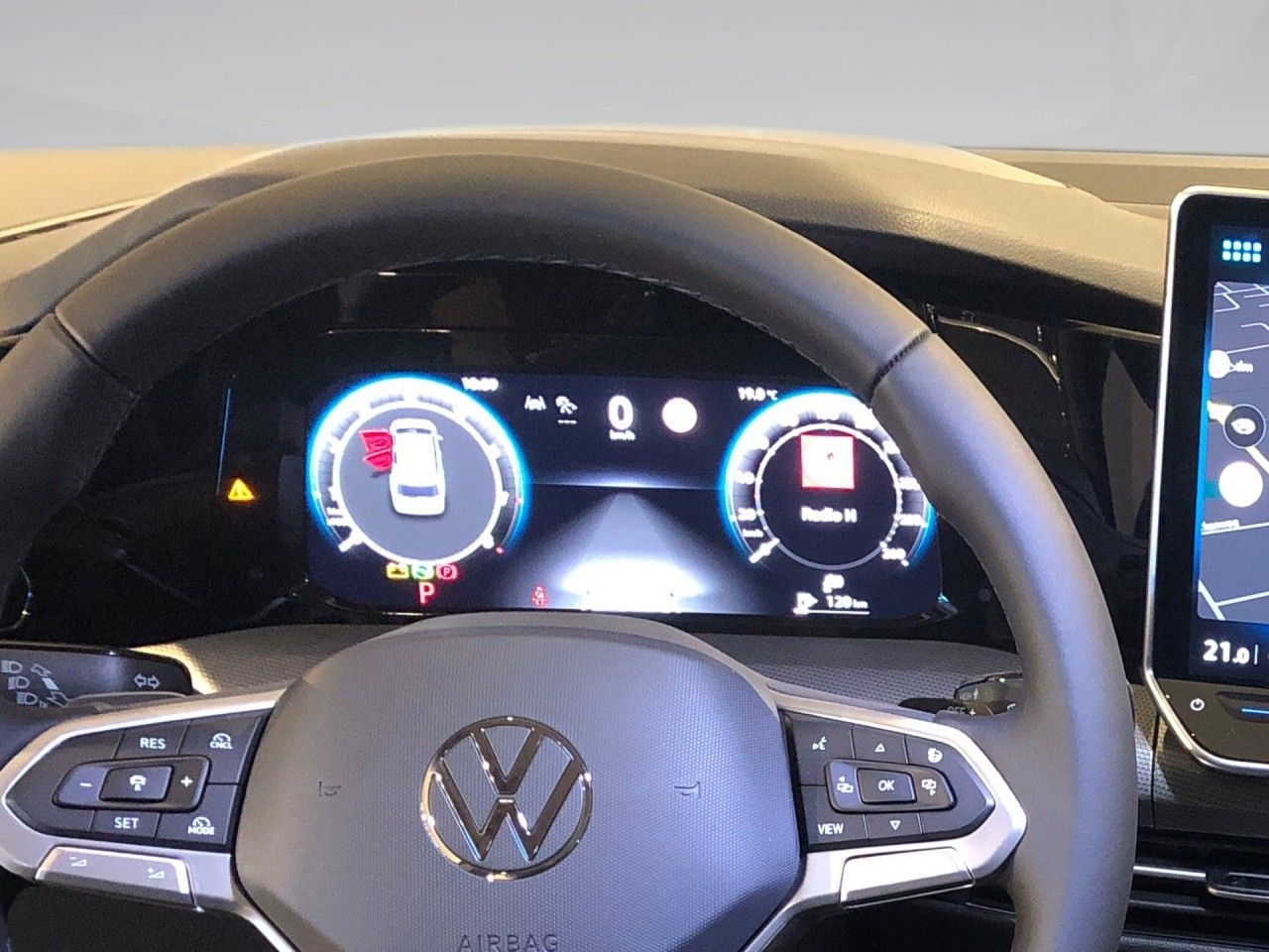 Volkswagen Golf VIII Variant 1.5 eTSI DSG Style PANO AHK AR foto 5