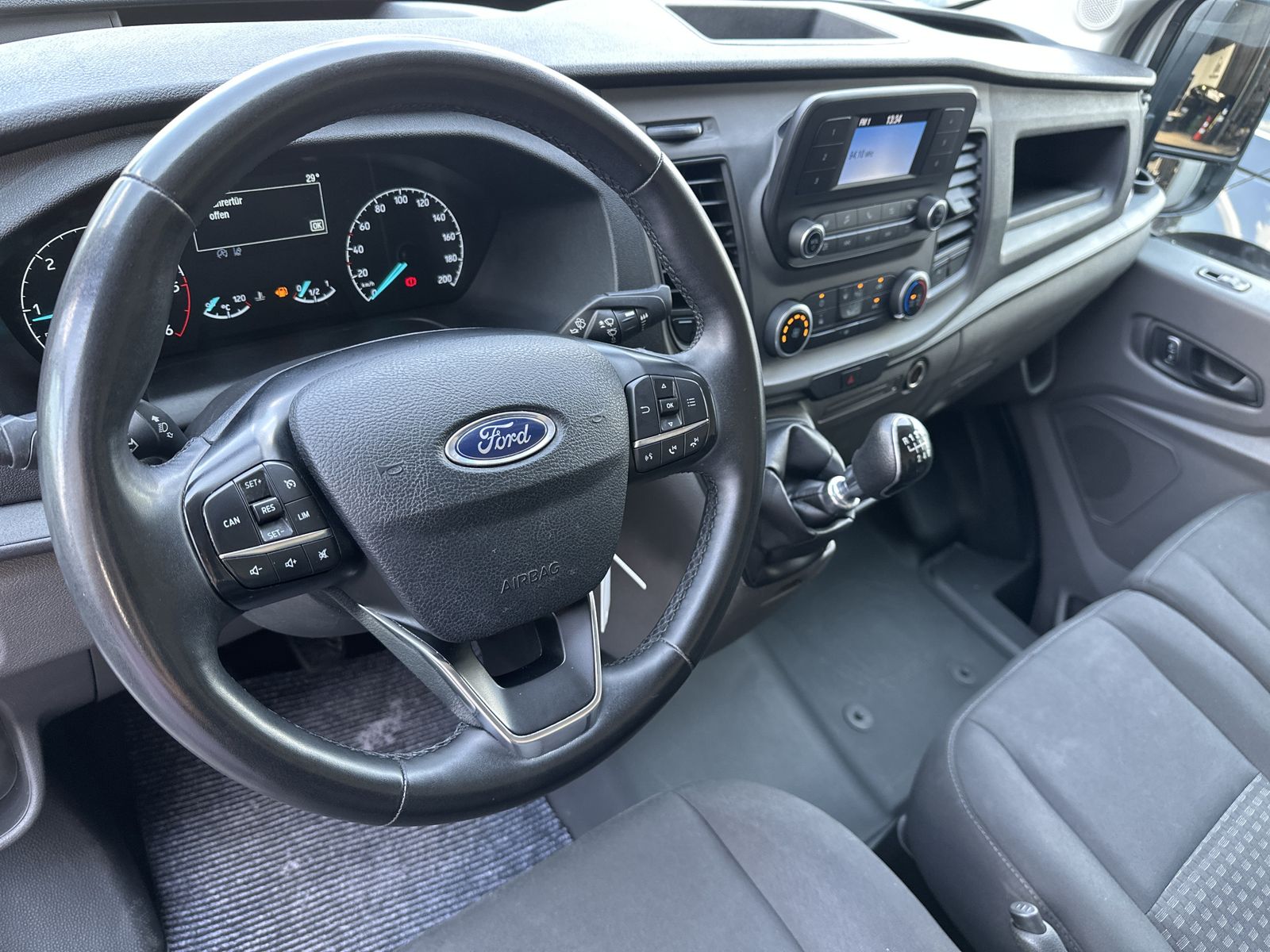 Fahrzeugabbildung Ford Transit 310 L3H2 KLIMA+PDC+DAB+TEMPOMAT