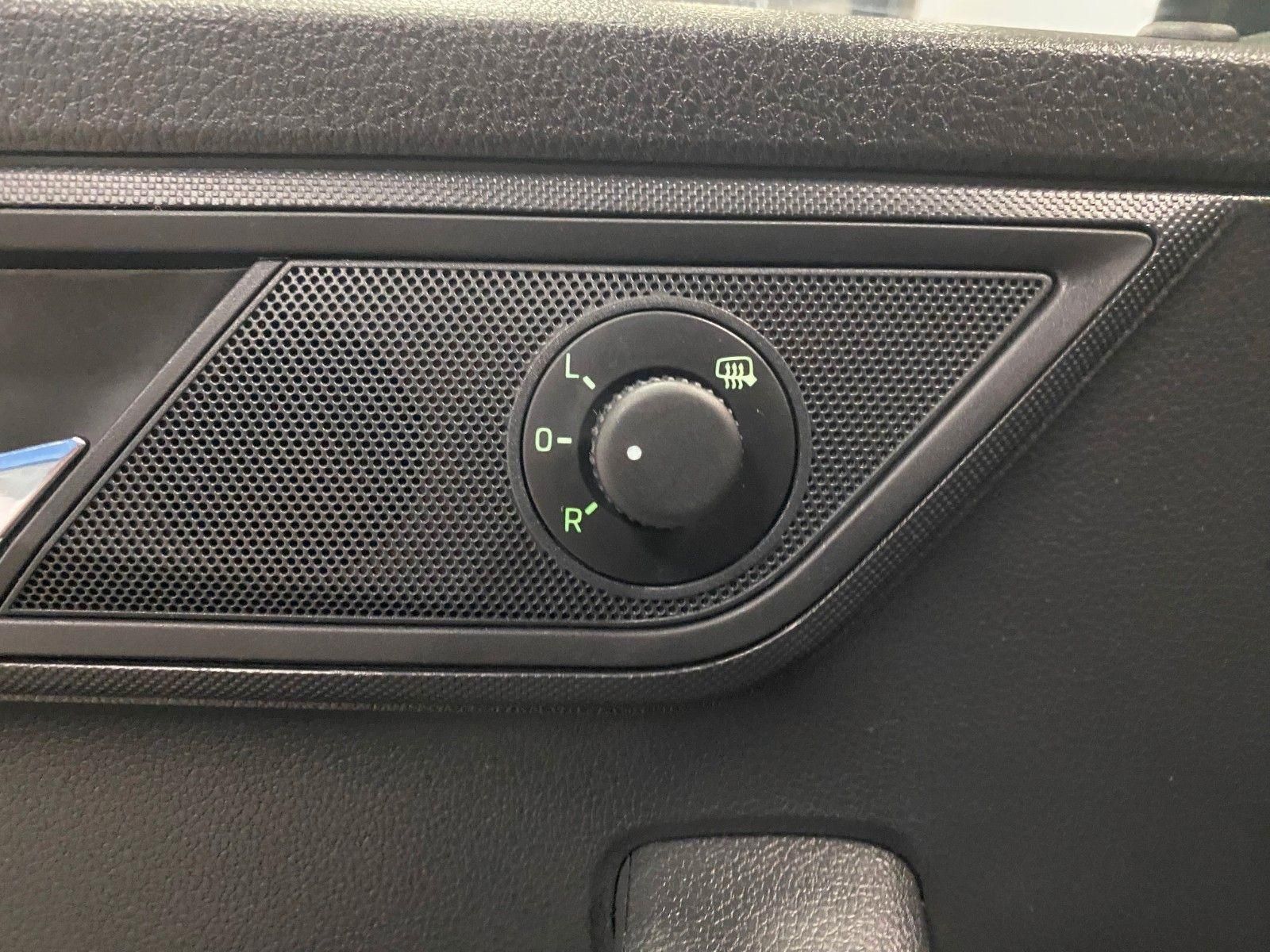 Fahrzeugabbildung SKODA Fabia 1.0l MPI AMBITION+SHZ+Garantie+Checkheft